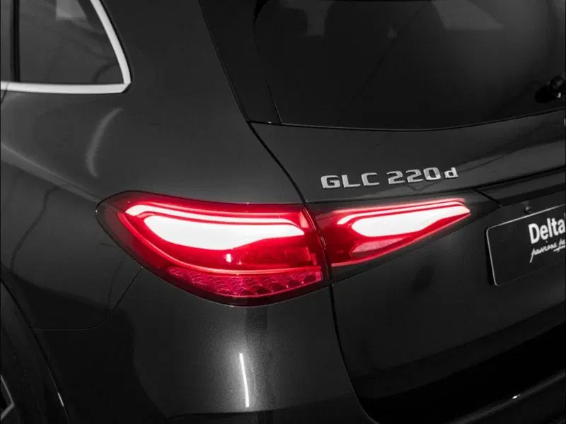 Mercedes-Benz GLC SUV nuova a Rimini (8)