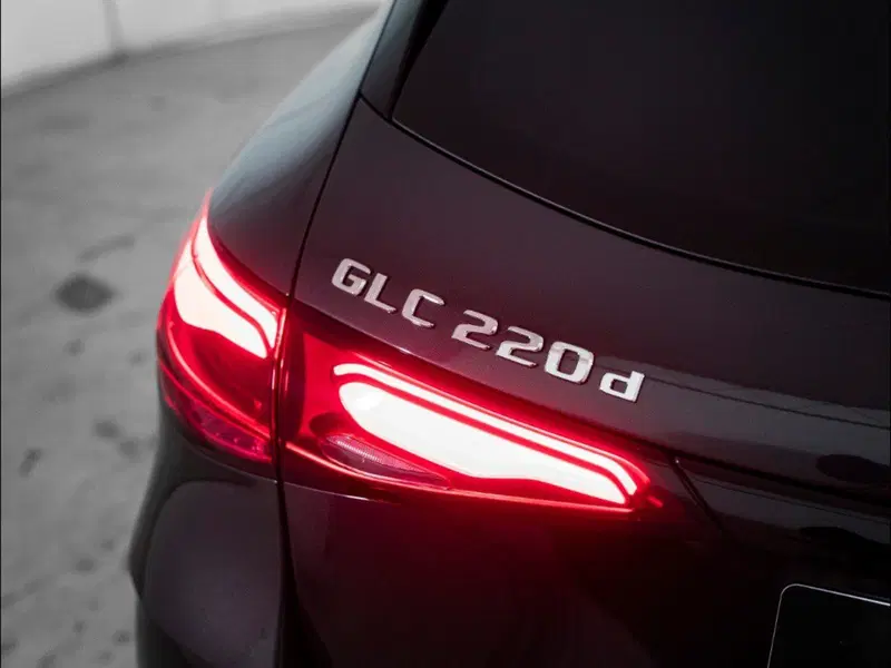 Mercedes-Benz GLC SUV nuova a Rimini (9)