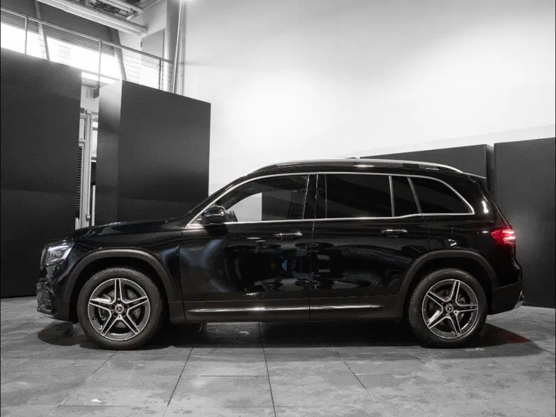 Mercedes-Benz GLB nuova a Ancona (2)