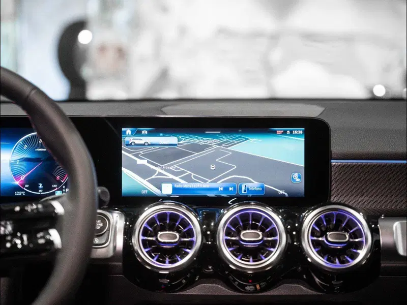 Mercedes-Benz GLB nuova a Ancona (20)