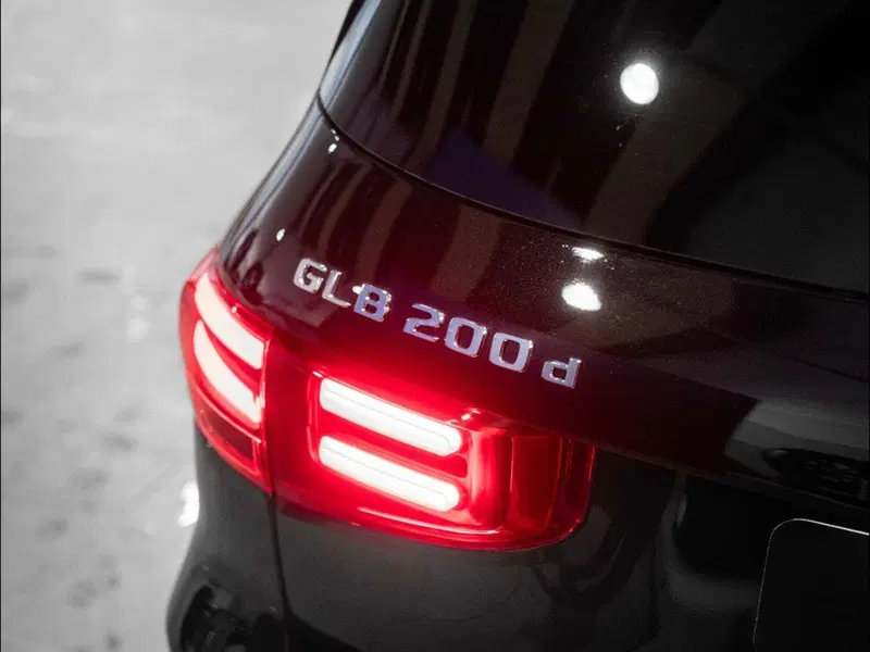 Mercedes-Benz GLB nuova a Ancona (9)