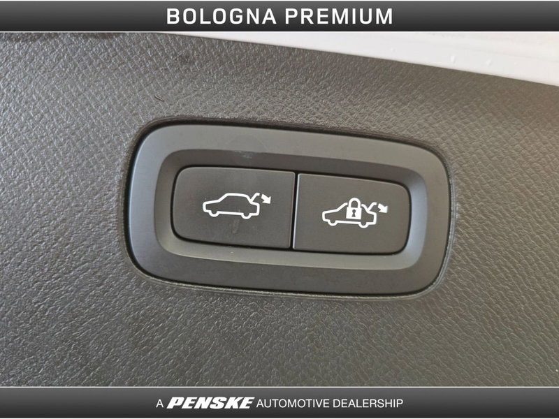 Volvo XC90 usata a Bologna (11)