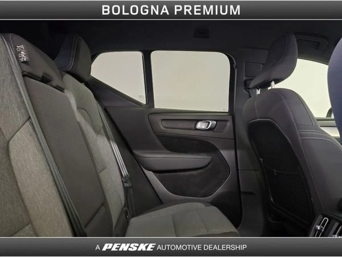 Volvo XC40 usata a Bologna (5)