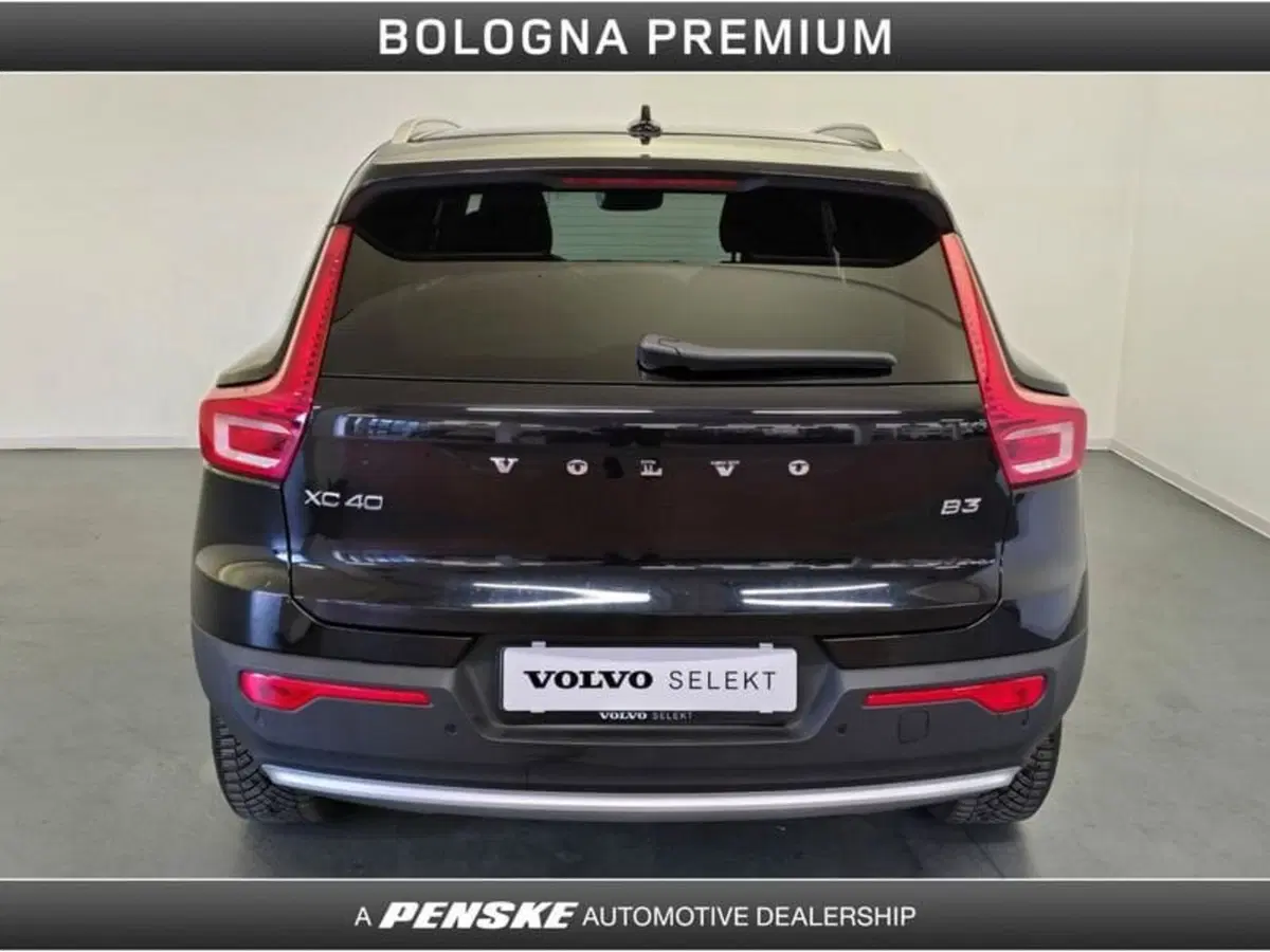 Volvo XC40 usata a Bologna (8)