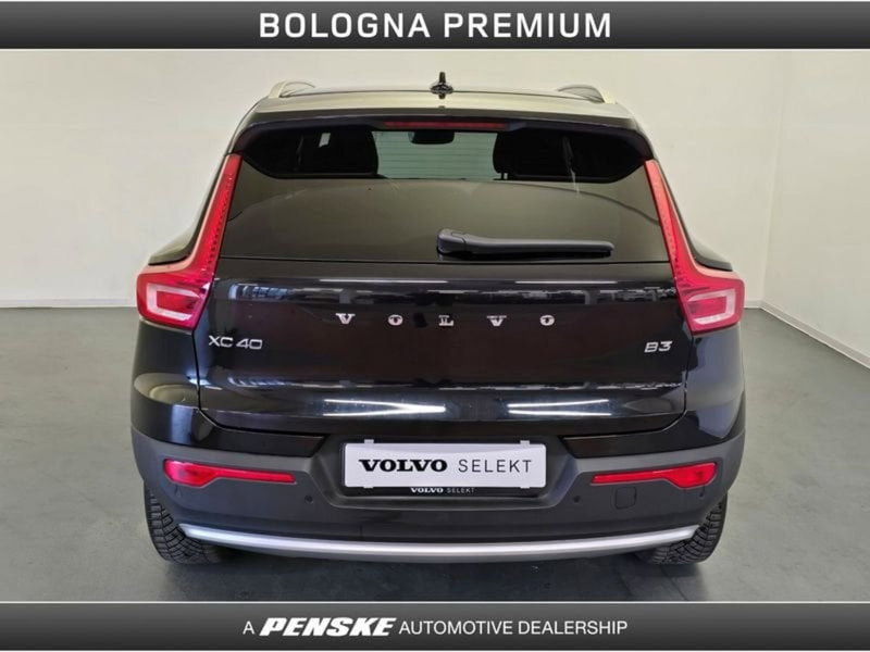Volvo XC40 usata a Bologna (8)