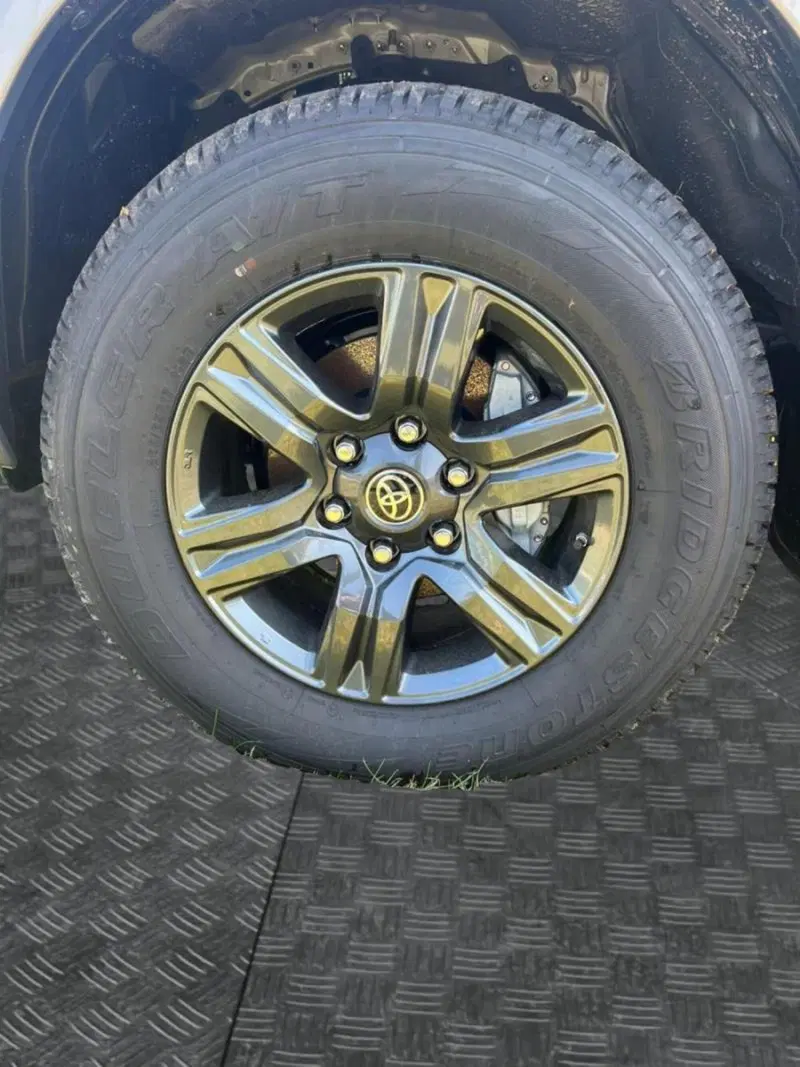 Toyota Hilux nuova a Perugia (10)