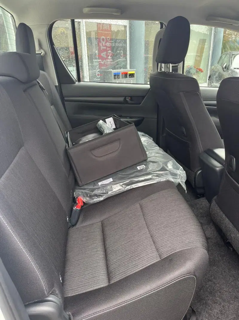 Toyota Hilux nuova a Perugia (8)