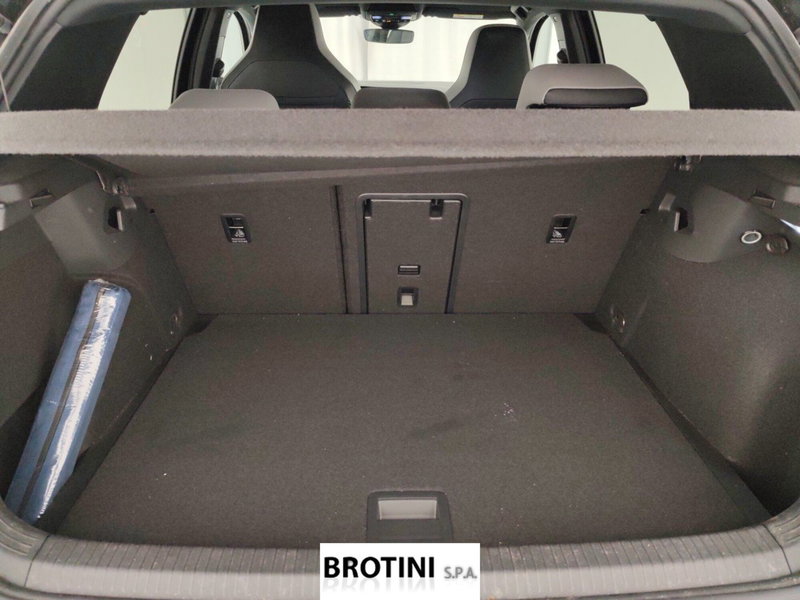 Volkswagen Golf usata a Massa-Carrara (15)