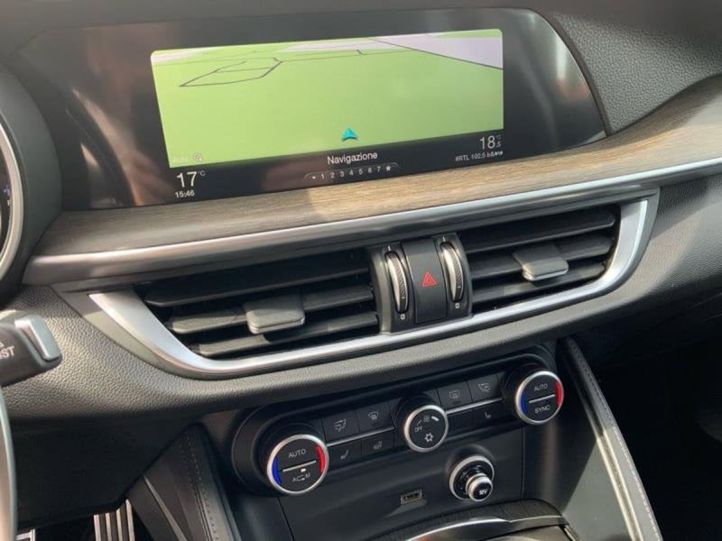 Alfa Romeo Stelvio usata a Perugia (13)