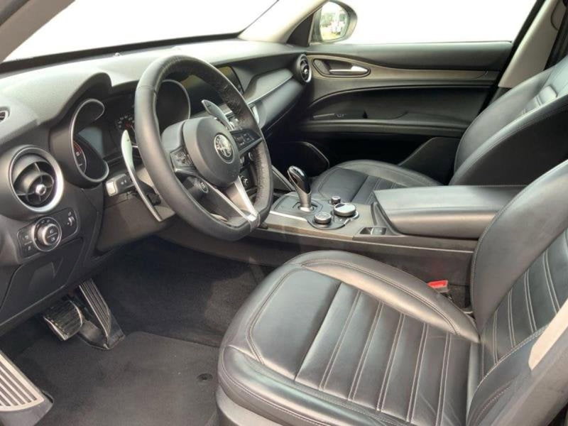 Alfa Romeo Stelvio usata a Perugia (8)