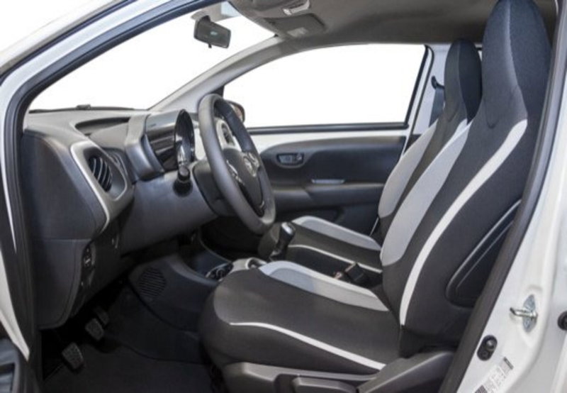 Toyota Aygo usata a Palermo (13)