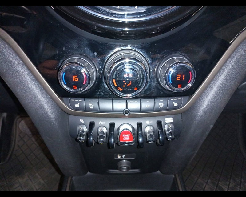 MINI Mini Countryman usata a Napoli (20)