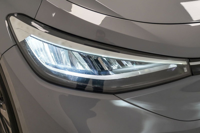 Volkswagen ID.4 usata a Varese (8)