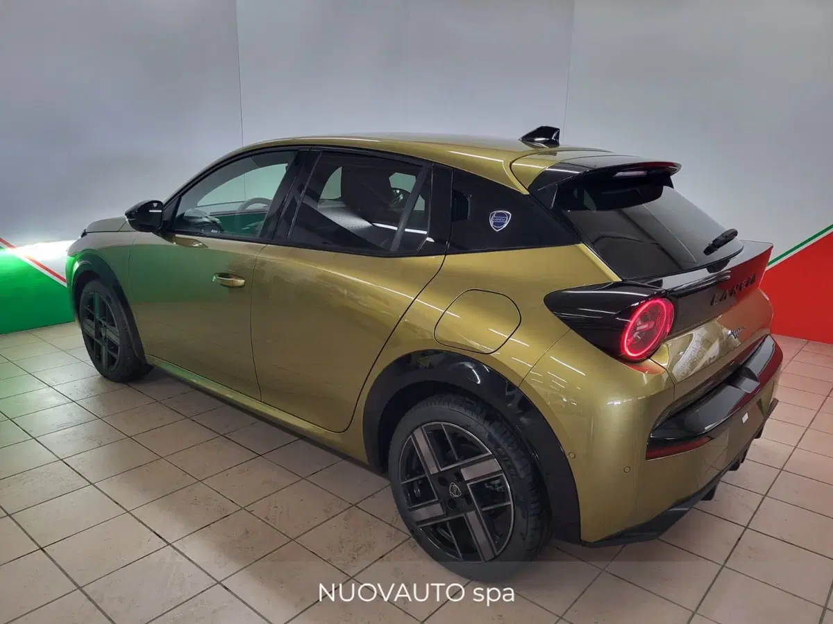 Lancia Ypsilon nuova a Arezzo (3)