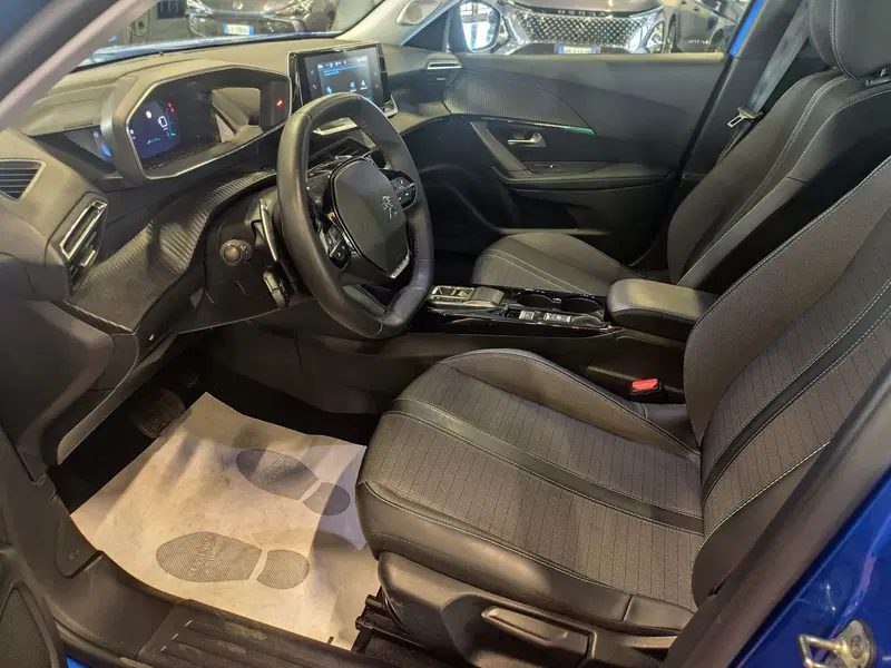 Peugeot 2008 usata a Milano (14)