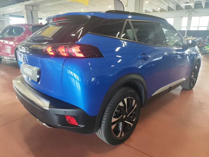 Peugeot 2008 usata a Milano (6)