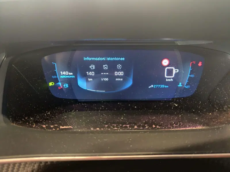 Peugeot 2008 usata a Milano (9)