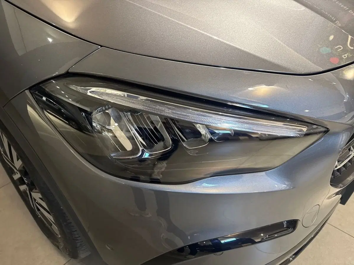 Mercedes-Benz GLA SUV usata a Prato (7)
