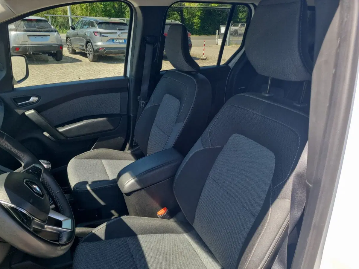 Renault Kangoo usata a Lucca (7)