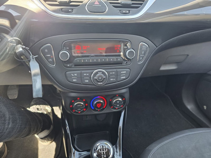 Opel Corsa usata a Rimini (11)