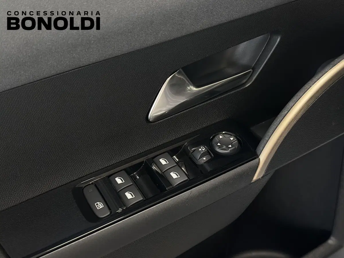 Lancia Ypsilon usata a Brescia (10)