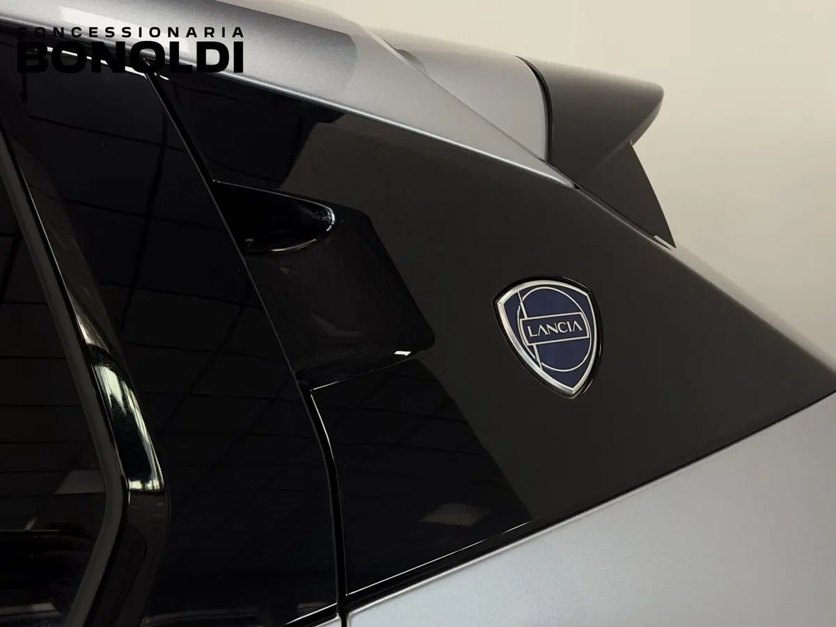 Lancia Ypsilon usata a Brescia (6)