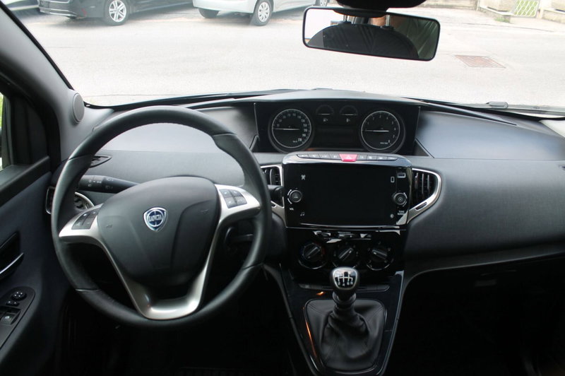 Lancia Ypsilon usata a Cuneo (7)