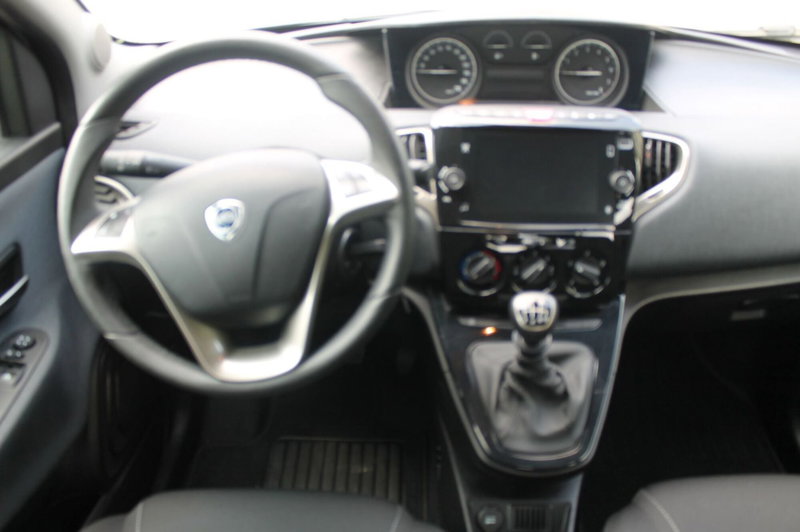 Lancia Ypsilon usata a Cuneo (8)