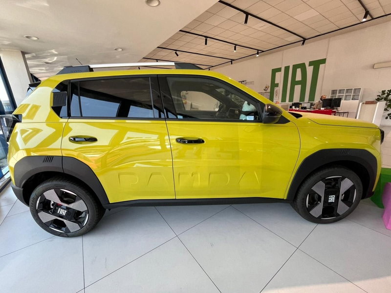 Fiat Grande Panda nuova a Lucca (4)