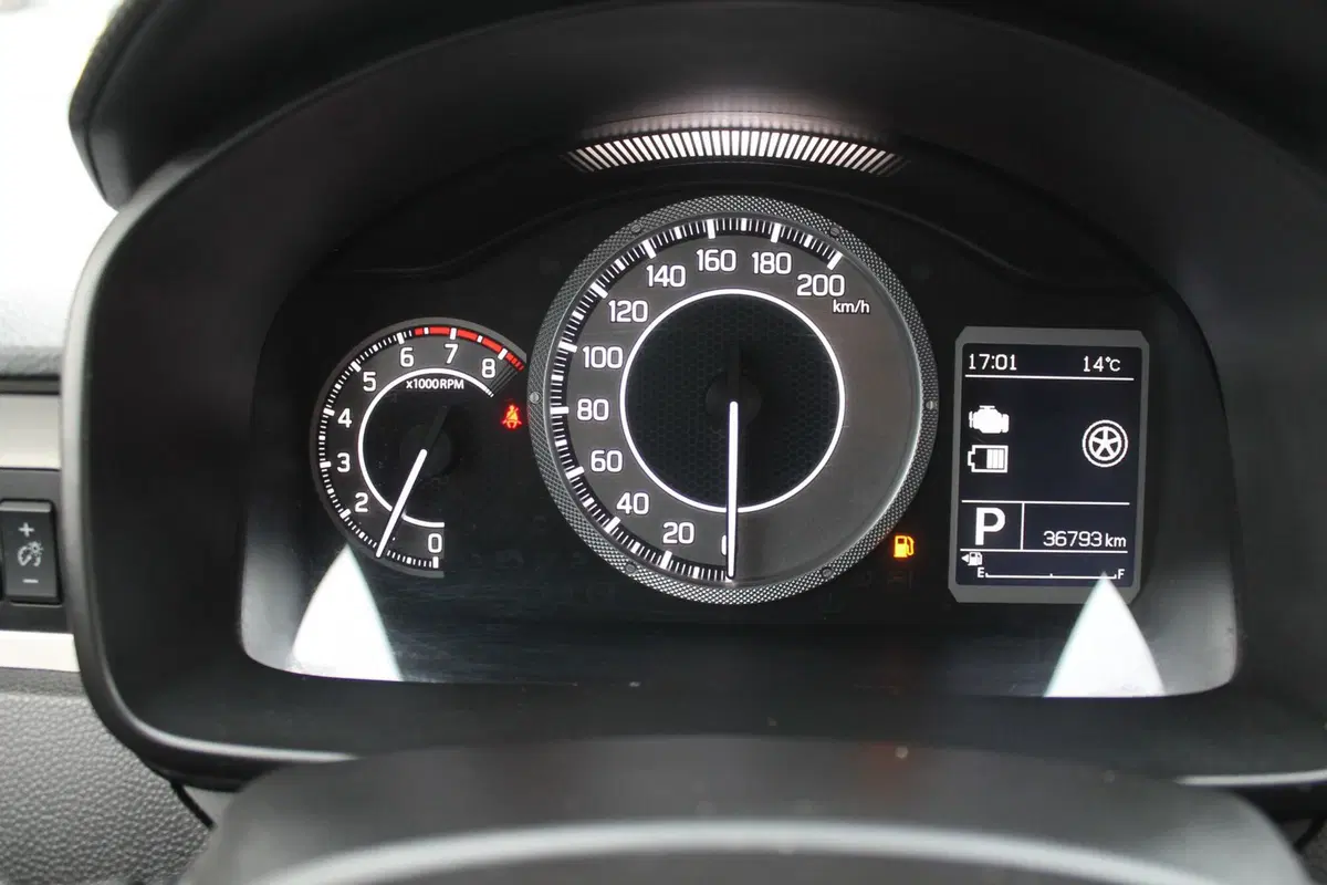 Suzuki Ignis usata a Cuneo (12)