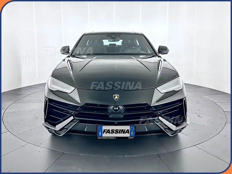 Lamborghini Urus usata a Milano (2)