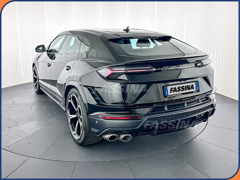 Lamborghini Urus usata a Milano (4)