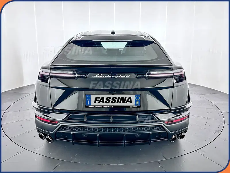 Lamborghini Urus usata a Milano (5)