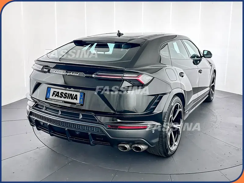 Lamborghini Urus usata a Milano (6)