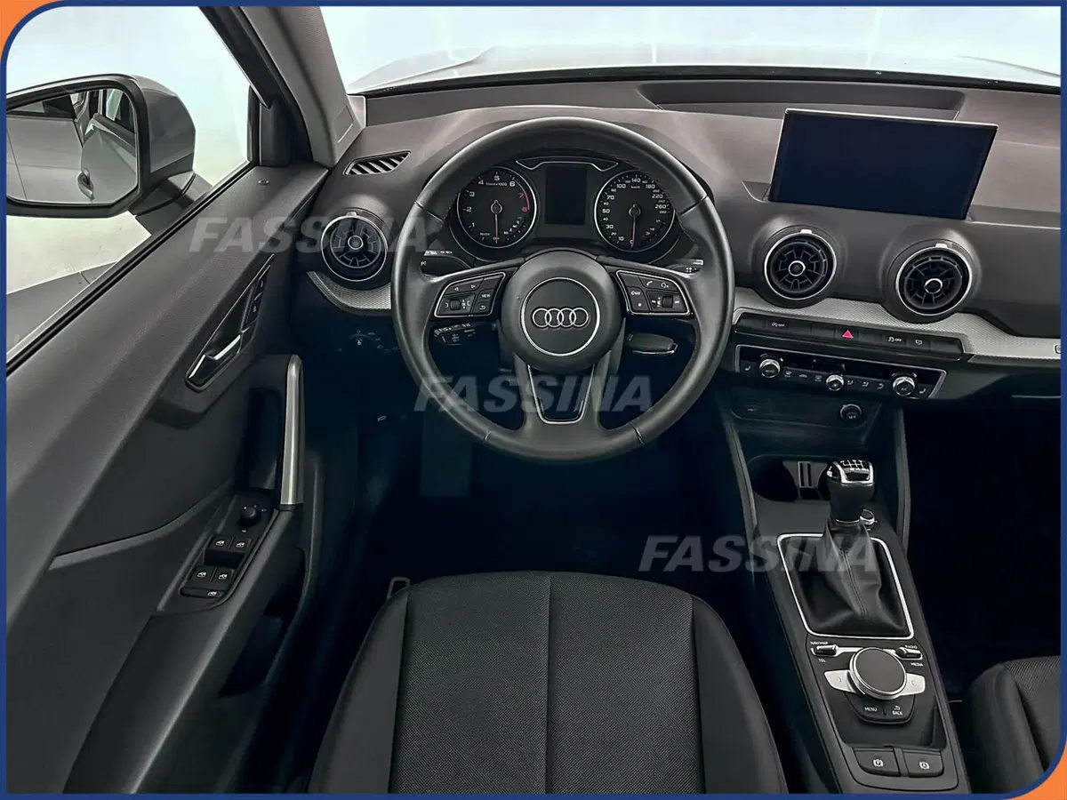 Audi Q2 usata a Milano (10)