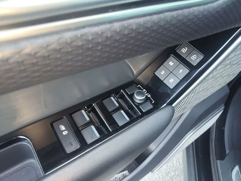 Land Rover Range Rover Velar usata a Modena (13)