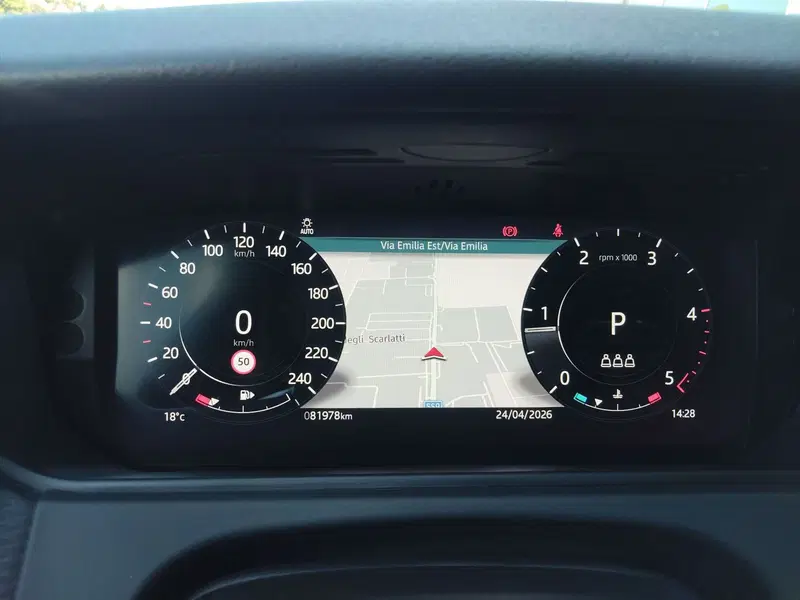 Land Rover Range Rover Velar usata a Modena (9)
