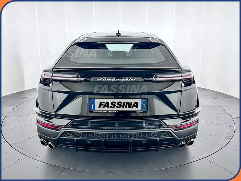 Lamborghini Urus usata a Milano (5)