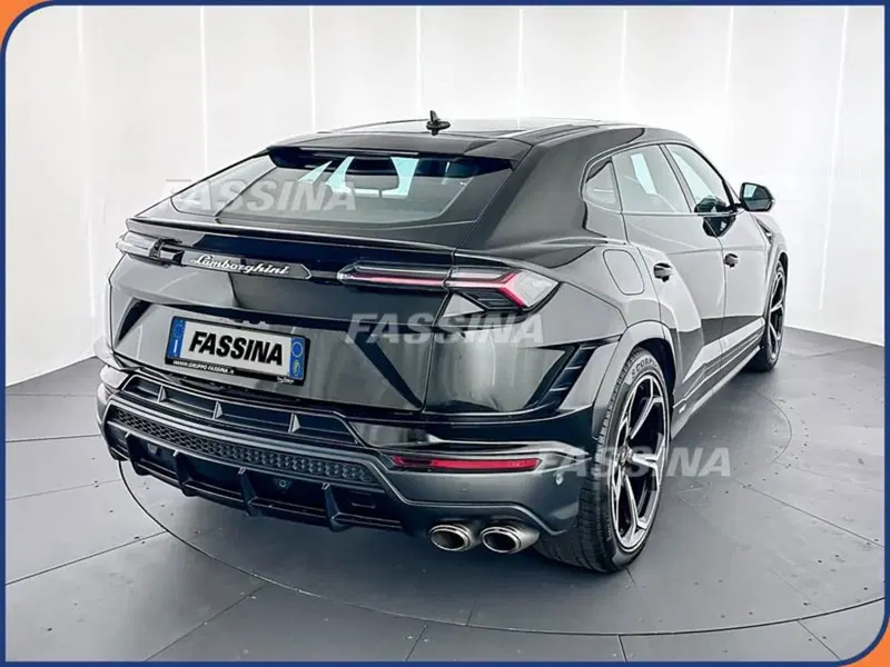 Lamborghini Urus usata a Milano (6)