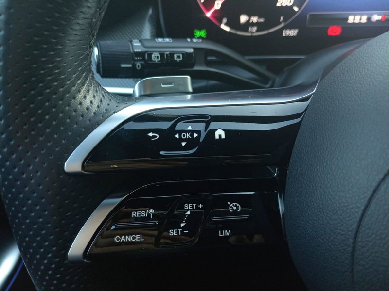 Mercedes-Benz GLC SUV usata a Bari (11)