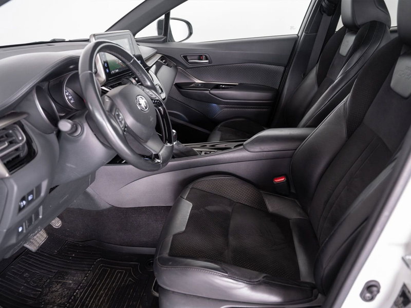 Toyota Toyota C-HR usata a Foggia (12)