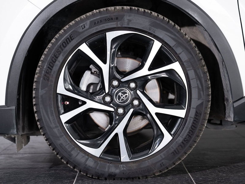 Toyota Toyota C-HR usata a Foggia (15)