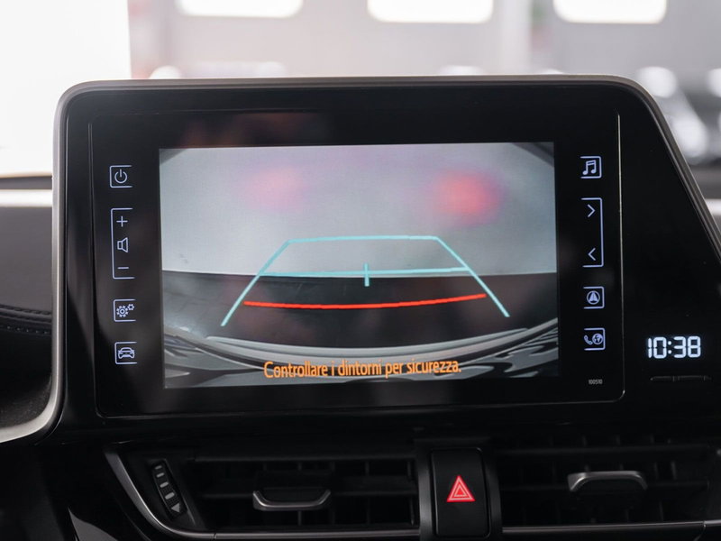 Toyota Toyota C-HR usata a Foggia (16)