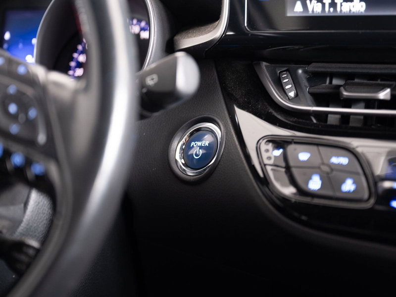 Toyota Toyota C-HR usata a Foggia (20)