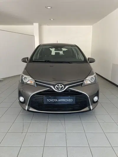 Toyota Yaris 1.D-4D 5 porte Active del 2016 usata a Barletta