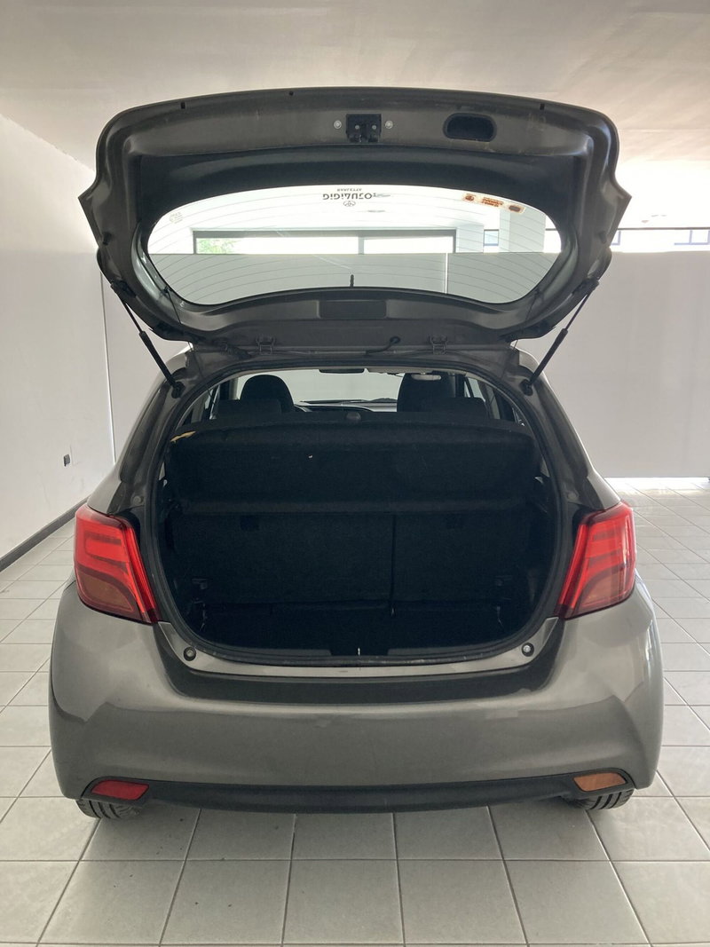 Toyota Yaris usata a Barletta-Andria-Trani (5)