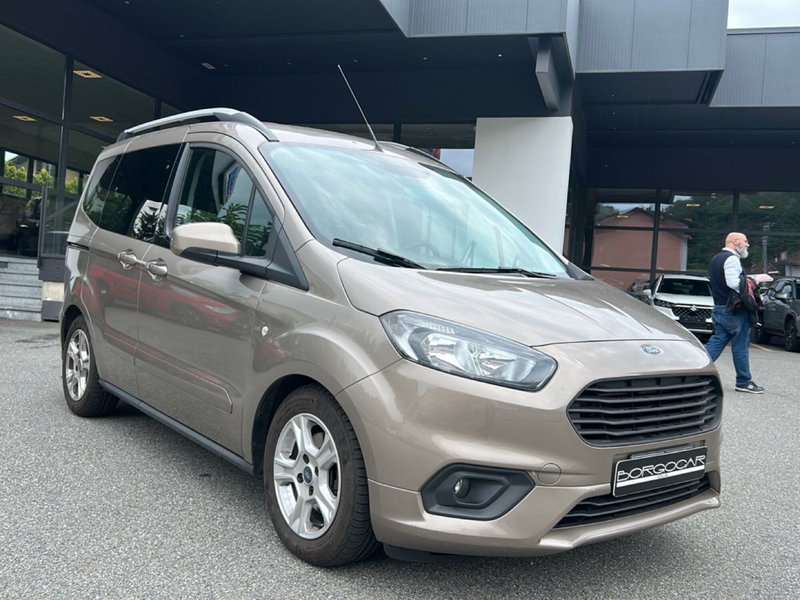 Ford Tourneo Courier usata a Vercelli (10)