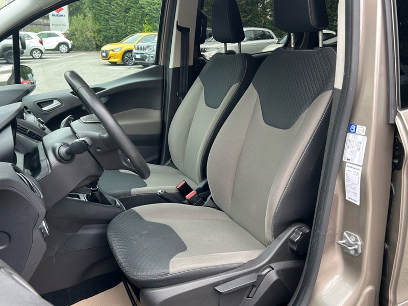 Ford Tourneo Courier usata a Vercelli (12)