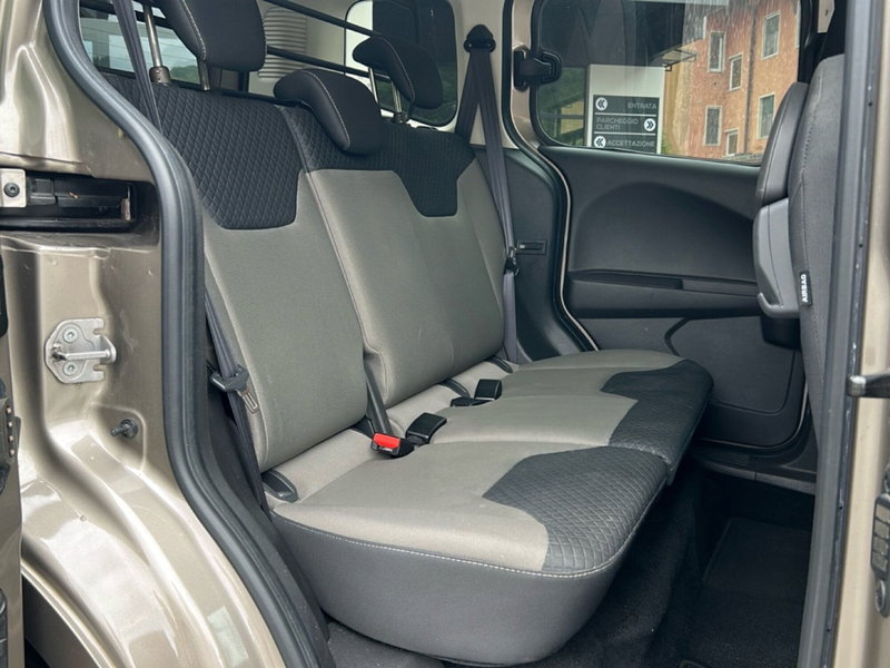 Ford Tourneo Courier usata a Vercelli (14)