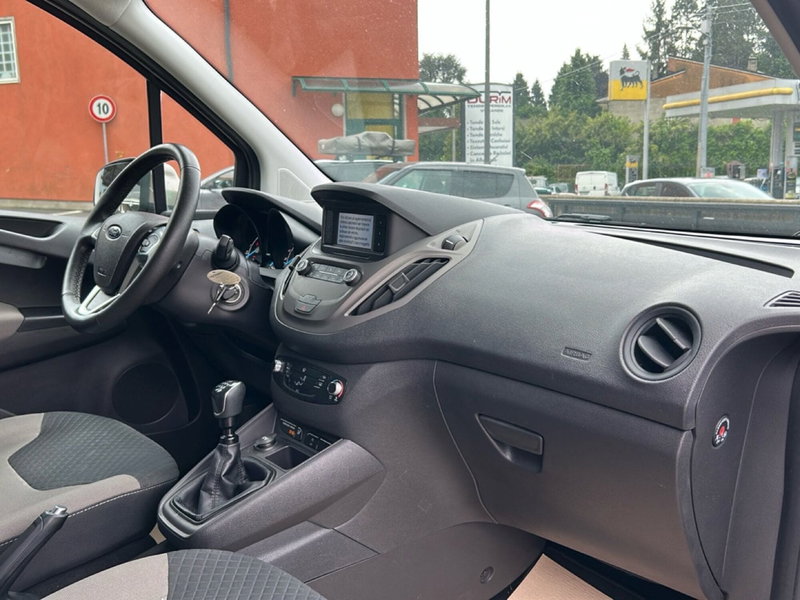 Ford Tourneo Courier usata a Vercelli (16)